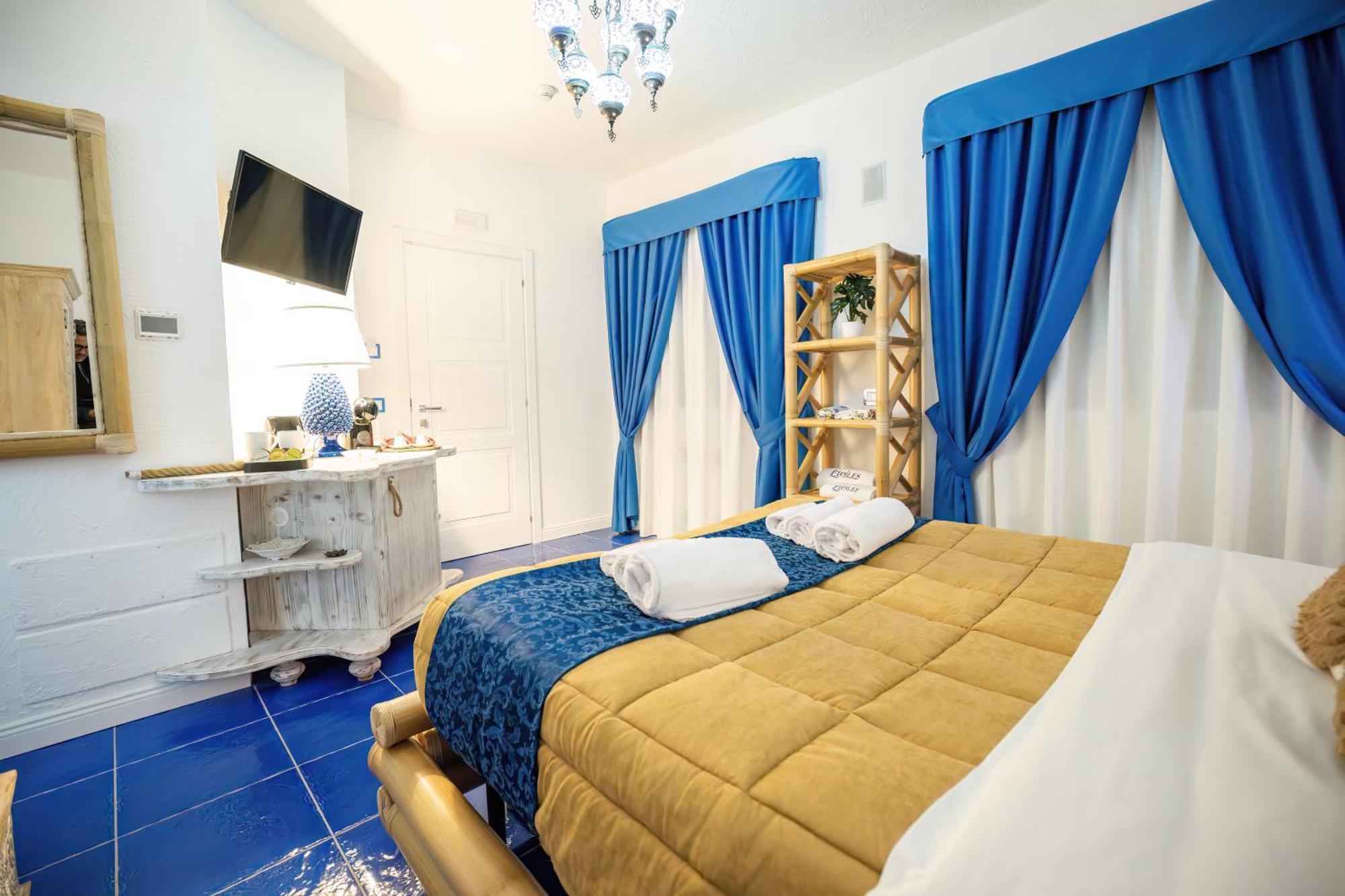 Etoiles Luxury Guest House Resort Palmi Quarto foto
